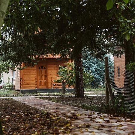 Minardi Vendeghazak Apartment Berekfürdő Bagian luar foto